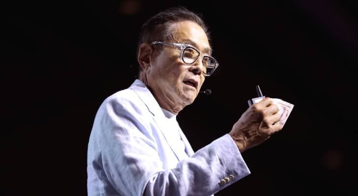 Robert Kiyosaki Warns of Impending US Economic Crash