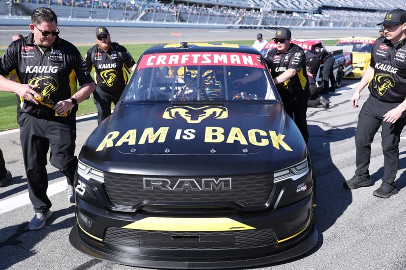 Colin Braun Returns to NASCAR Truck Series After 15 Years