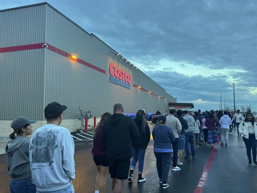 Texans queue for hours at new $62M Costco in tiny town