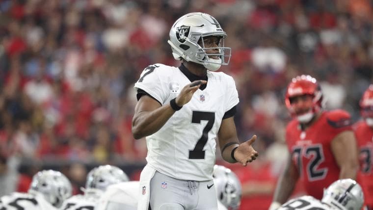 Pro Bowl Quarterback Reportedly Wants To Join AFC East Team