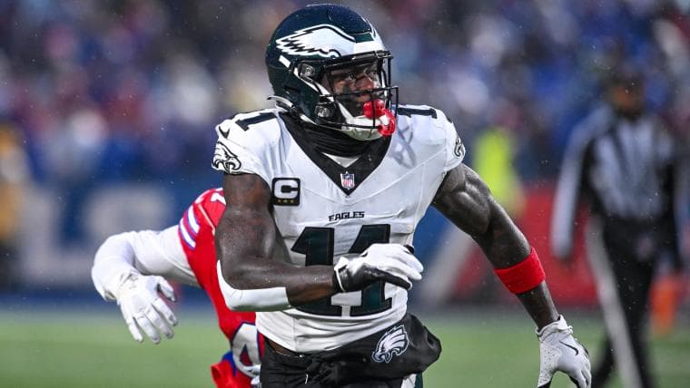 Patriots' Mike Vrabel Kicks Door Wide Open For Blockbuster A.J. Brown Trade