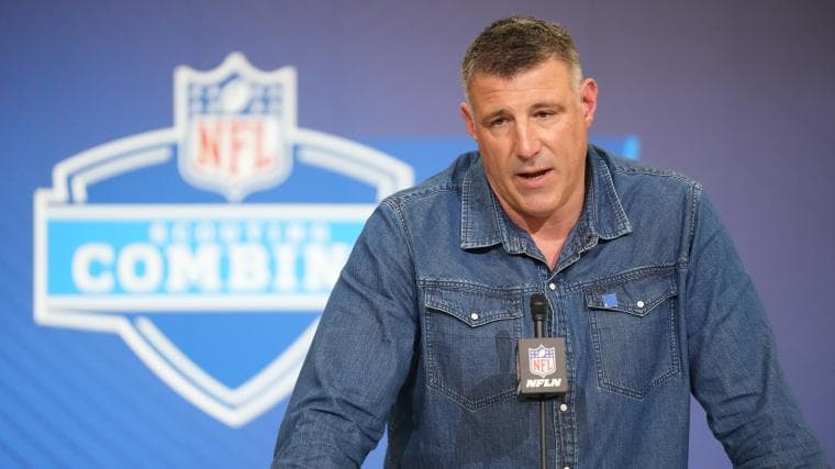 NFL Draft Prospects Praise Patriots' Mike Vrabel In Recent Survey