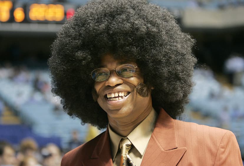 Brooklyn Nets jersey history No. 44 - Len Elmore (1981-84)