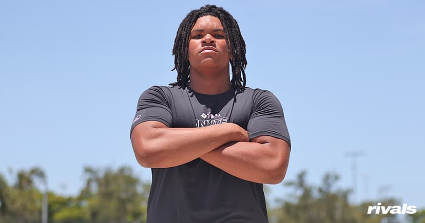 Four-star two-way lineman Kasi Currie locked in four official visits with one major sleeper in the mix