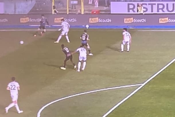 💥 3pm kick-offs: Mina scores, Durosinmi sent off, Dallinga off the mark