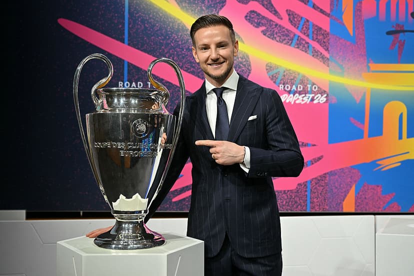 🎥 Sweaty hands? Rakitić slip-up at the Champions League draw