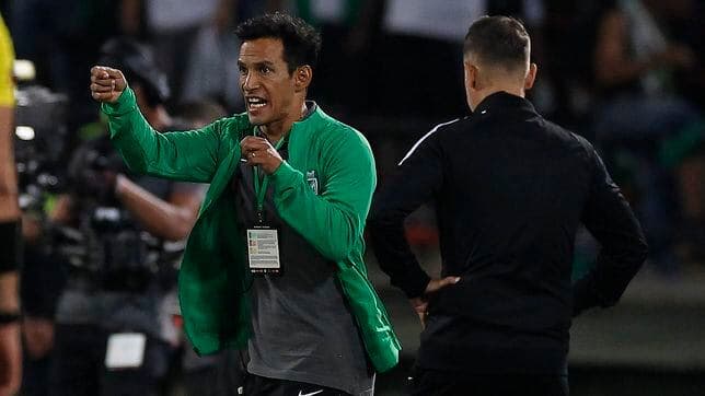 Diego Arias' Future at Nacional in Doubt Amidst Coaching Pressures