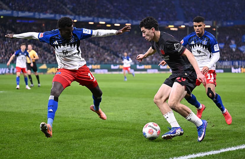 🚨 Blow for Polzin: HSV winger forced off early