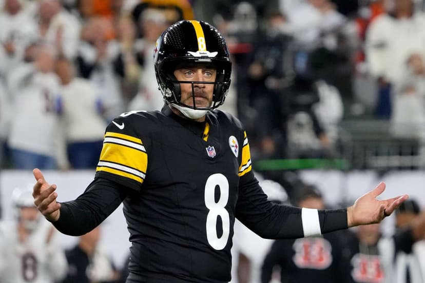 Steelers GM Says Aaron Rodgers Could Return This Year: 'He Knows How We Feel About Him'