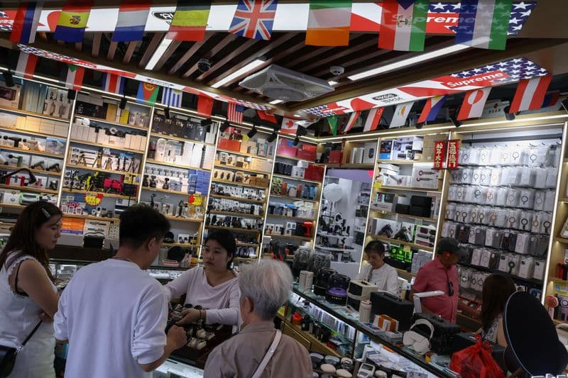 Smartphone Market Faces Biggest-Ever Decline in 2026 Due to Memory Price Surge