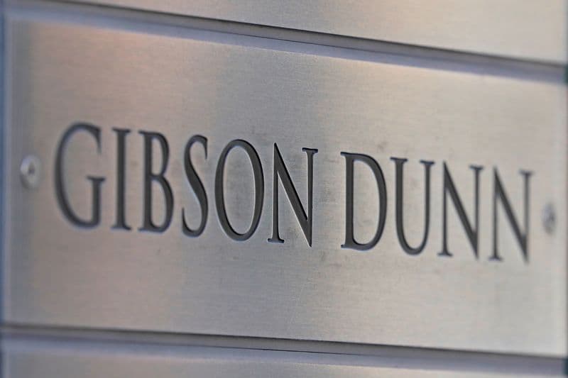 SpaceX Taps Gibson Dunn and Davis Polk & Wardwell as Legal Advisors for IPO