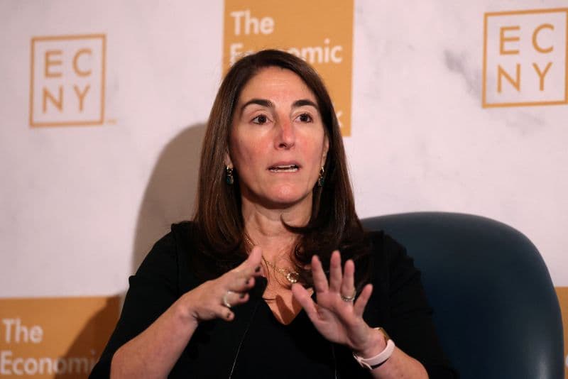 Fed Official Discusses Interest Rates and Iran War Impact, Oil Prices Rise