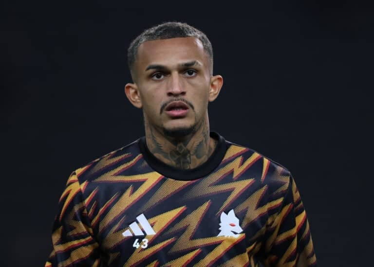 Wesley Avoids Serious Injury After Napoli Match Incident