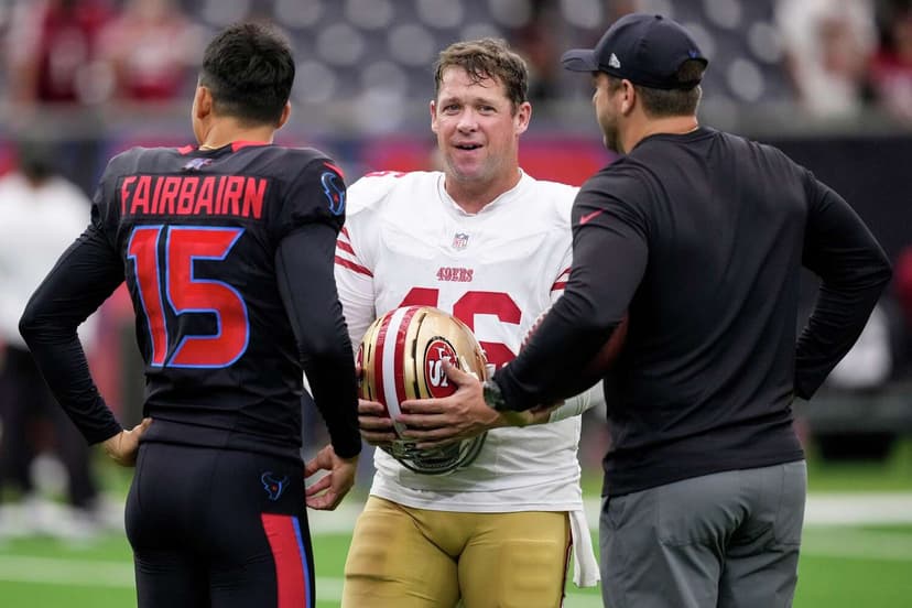 49ers re-sign 40-year-old long snapper Jon Weeks to a one-year extension