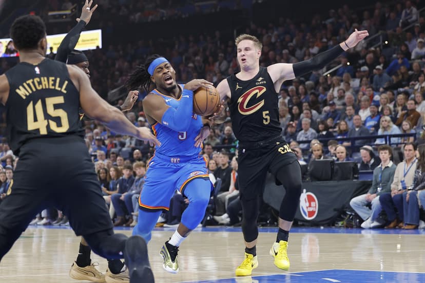 Oklahoma City Thunder Defeats Cleveland Cavaliers 121-113