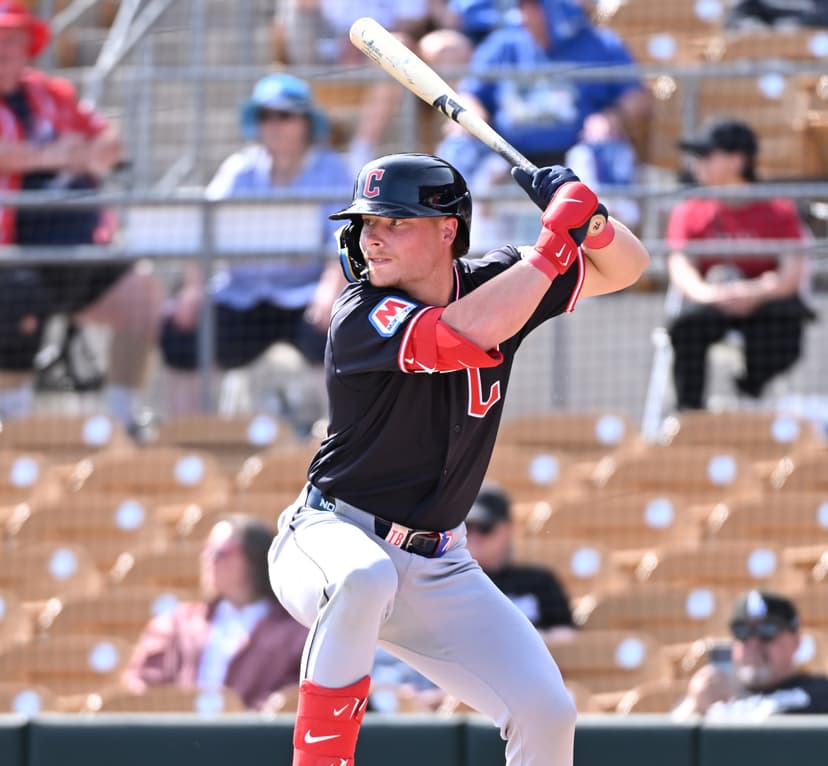 N&N: Bazzana crushes baseball 423 feet