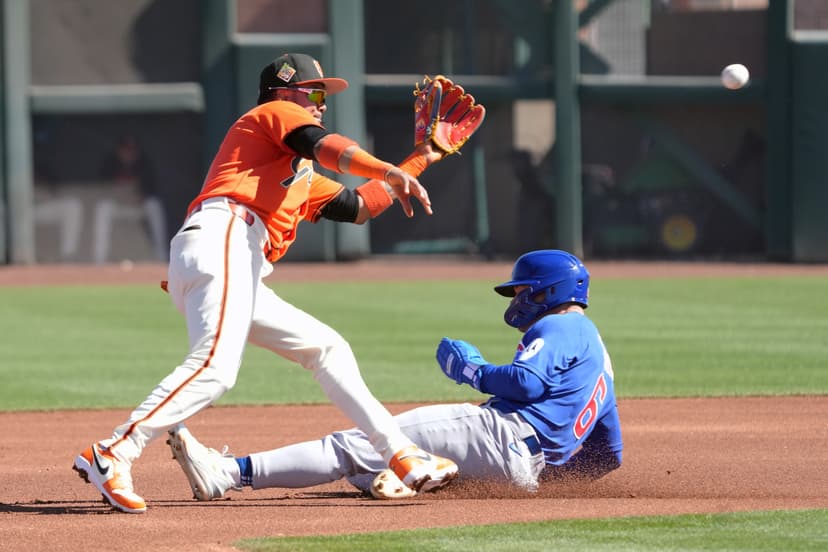 Giants 4, Cubs 2: Seiya Suzuki singles into a triple play