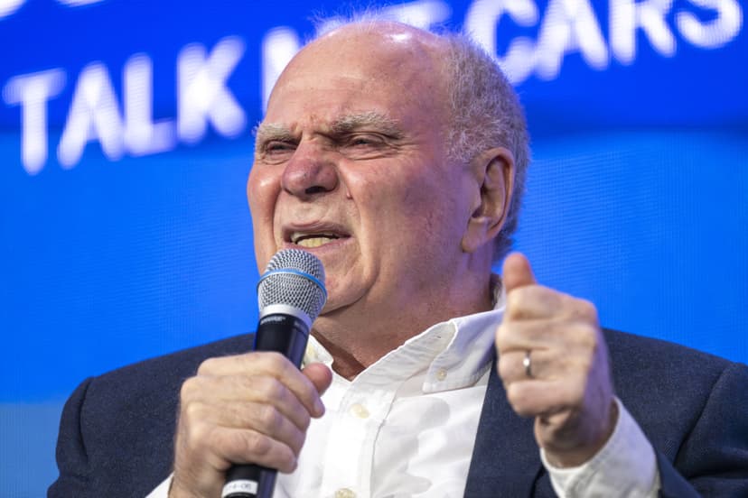 Agent Criticizes Uli Hoeneß and Bayern Munich