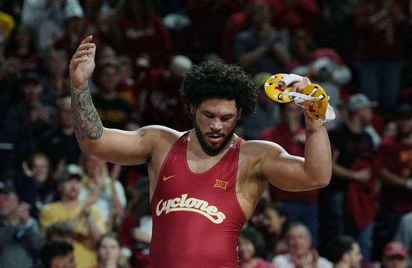 Final regular season dual claimed by No. 4 Cyclones over No. 14 Missouri