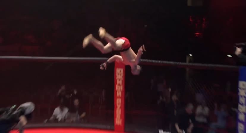 Fighter suffers insane injury after flipping off cage in celebration