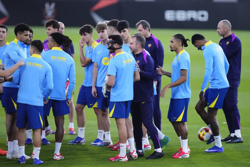 Hansi Flick's Hour-Long Meeting with Barcelona Players Ahead of Levante Clash
