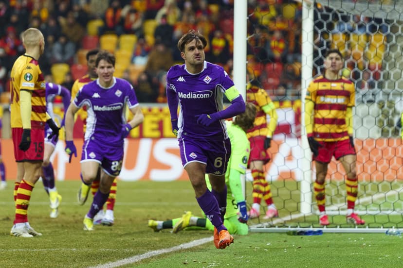 Fiorentina Dominates Jagiellonia Białystok in Champions League Match