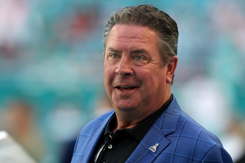 Dan Marino Ranked 10th Best Quarterback of All Time