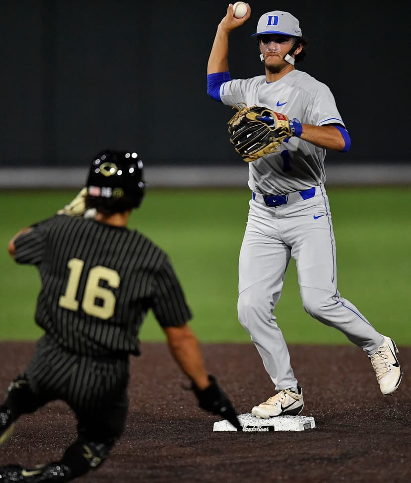 Brewers win fourth straight in 6-3 victory over Mariners