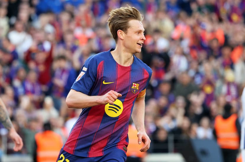 When will Frenkie de Jong return to action for Barcelona?