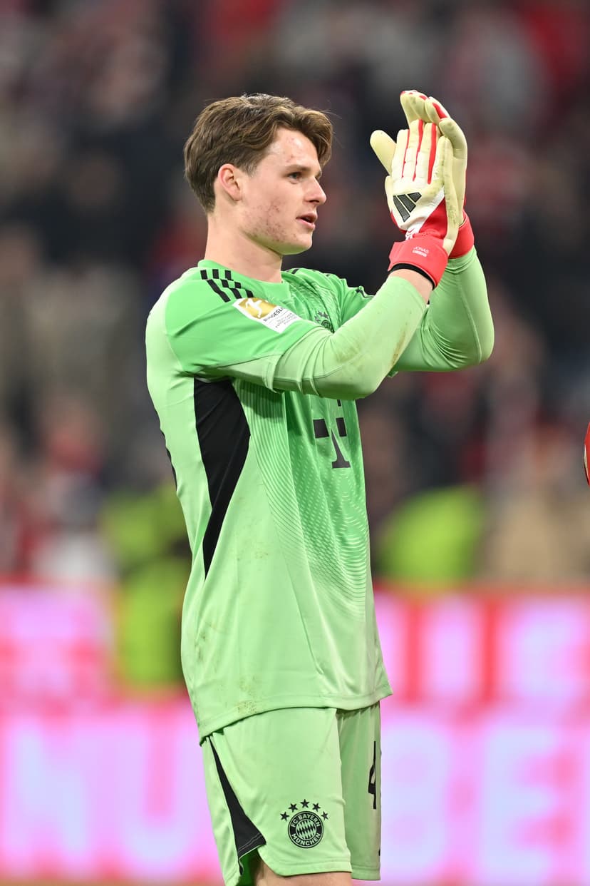 Roman Weidenfeller says Jonas Urbig should be in Germany’s World Cup squad
