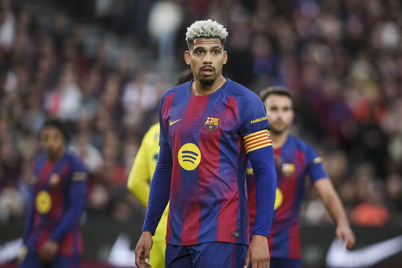 Could Araujo start against Atletico? Flick offers update