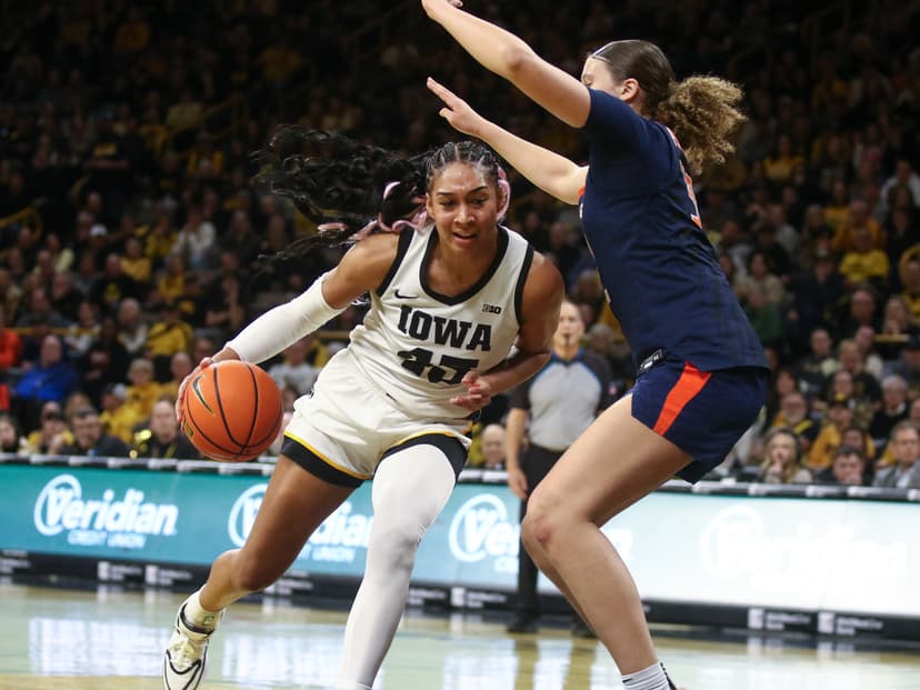 A clutch combination from Hannah Stuelke and Ava Heiden made sure No. 9 Iowa survived against Illinois