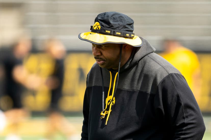 Las Vegas Raiders Hire Omar Young as Running Backs Coach