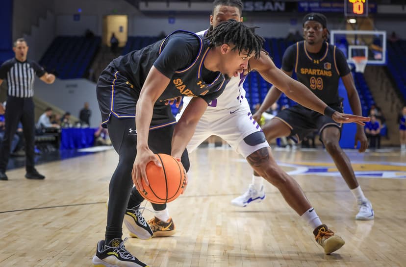 Boise State Overpowers Spartans in Football Matchup