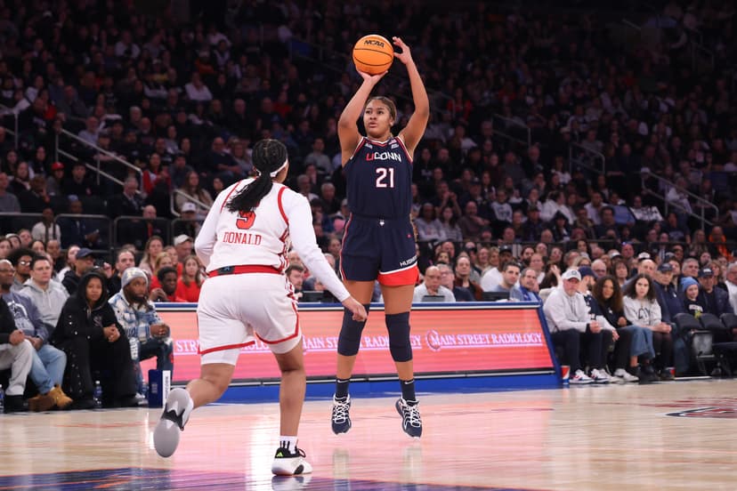 UConn women’s basketball closes regular season with 85-49 win over St. John’s