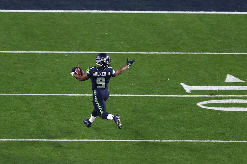 Broncos are poised to make a splash at RB and could be the place for Kenneth Walker