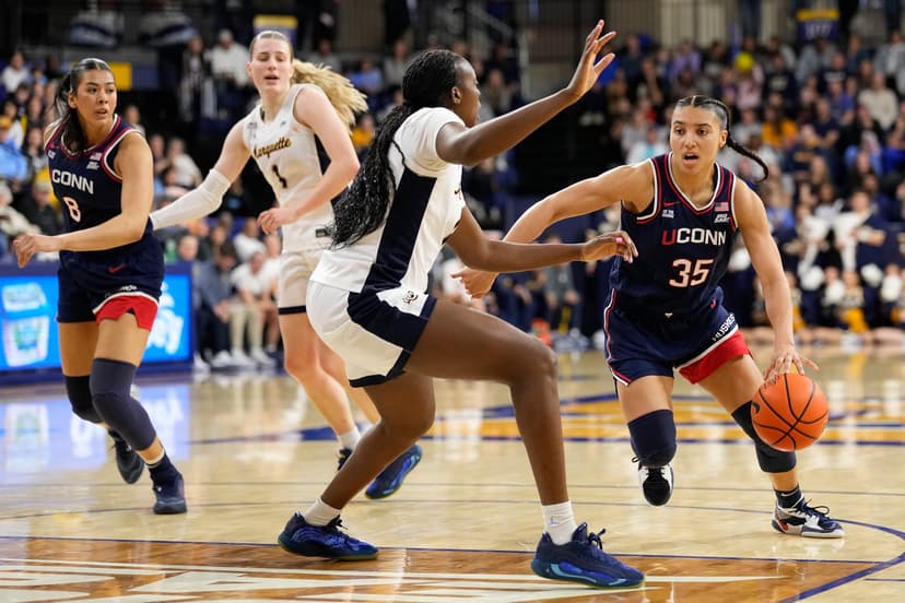 UConn women’s basketball survives at Villanova, 83-69