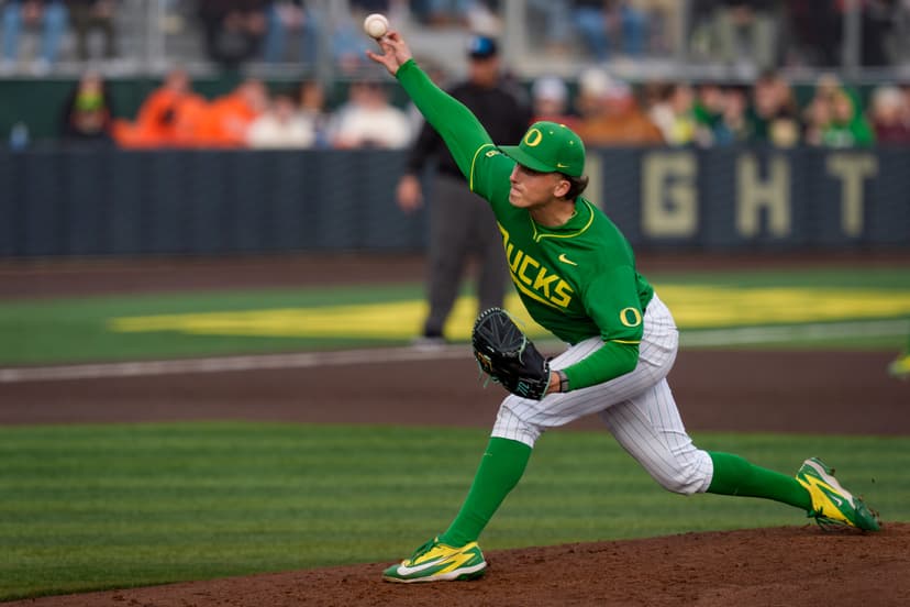 Oregon Baseball Sweeps Xavier, 6-3