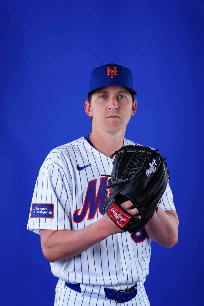 Marlins Defeat Mets 2-1 in Spring Opener