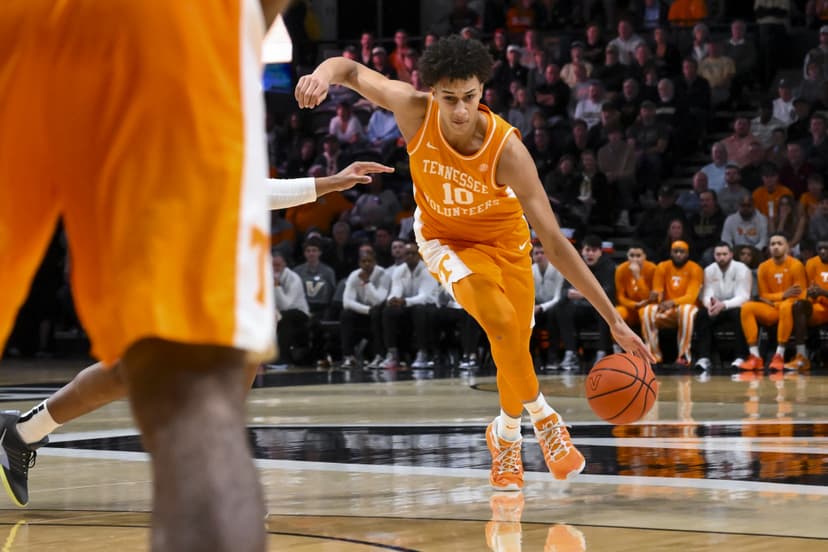 Tennessee Volunteers Defeat Vanderbilt Commodores 69-65