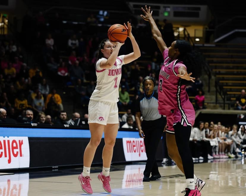 Iowa Women's Basketball Defeats Purdue
