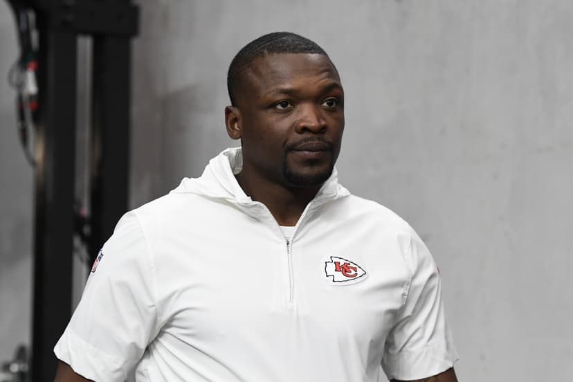 Cardinals Poach Linebackers Coach from Chiefs' Staff