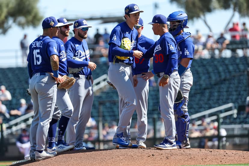 Dodgers notes: Roki Sasaki, Dave Roberts, Christian Zazueta