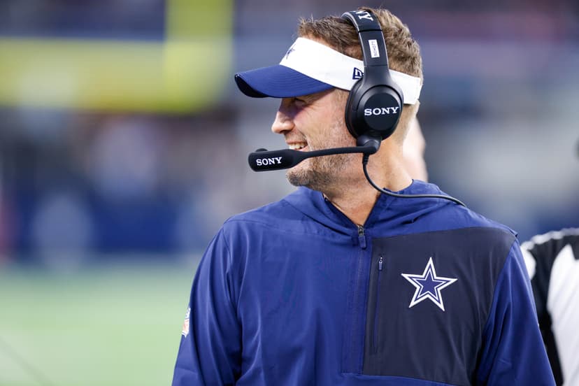 Have you ever met a Cowboys player or coach in real life? Tell us about it!