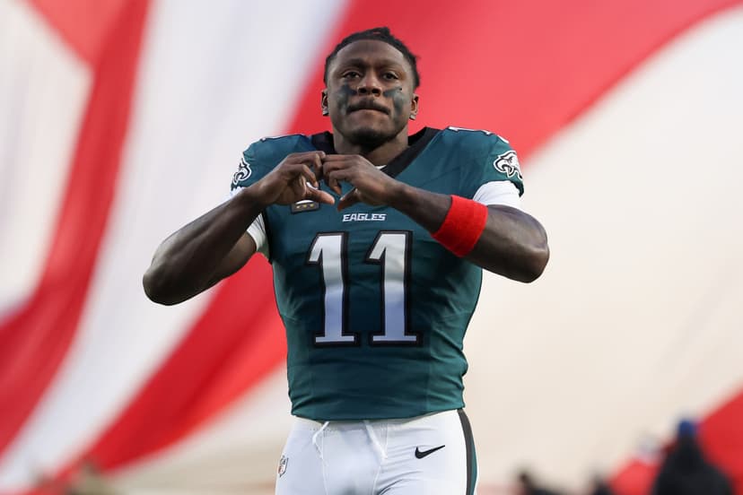 New England Patriots Linked to 3 Big-Name Receivers in Trade Report