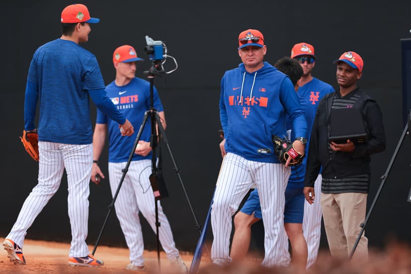 Speculation Arises About Carlos Mendoza's Potential NY Mets Replacement