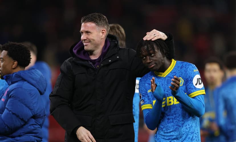 Manchester United have held initial talks Mateus Mane’s agent