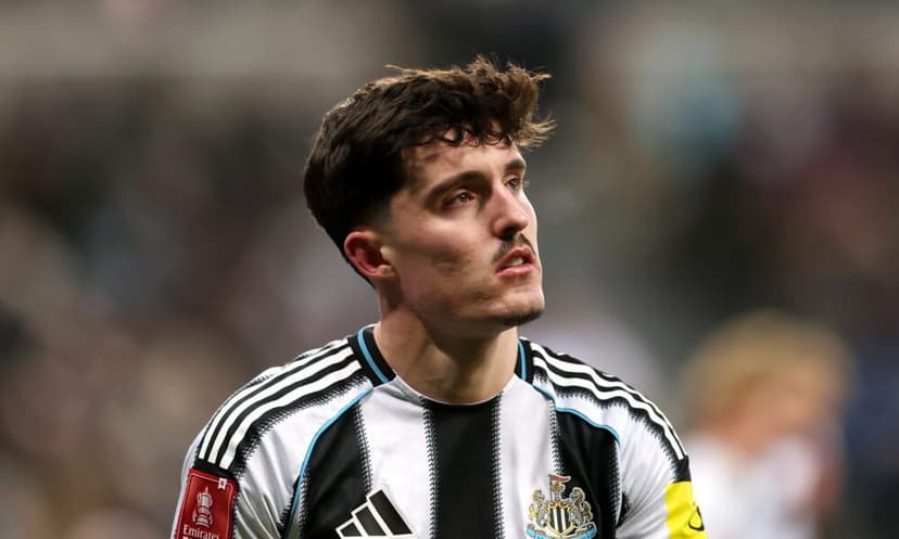 Manchester City Pursues Valentino Livramento, Newcastle Considers Offer