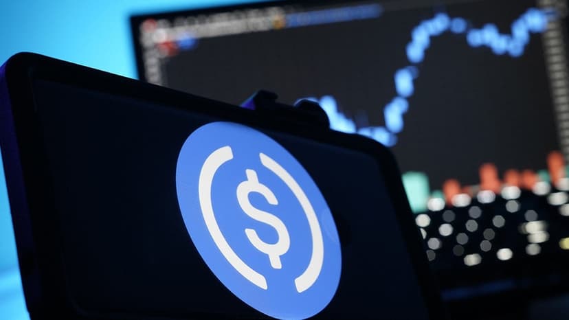 Banks are testing a new type of crypto dollar called stablecoins. Here’s what that means for consumers