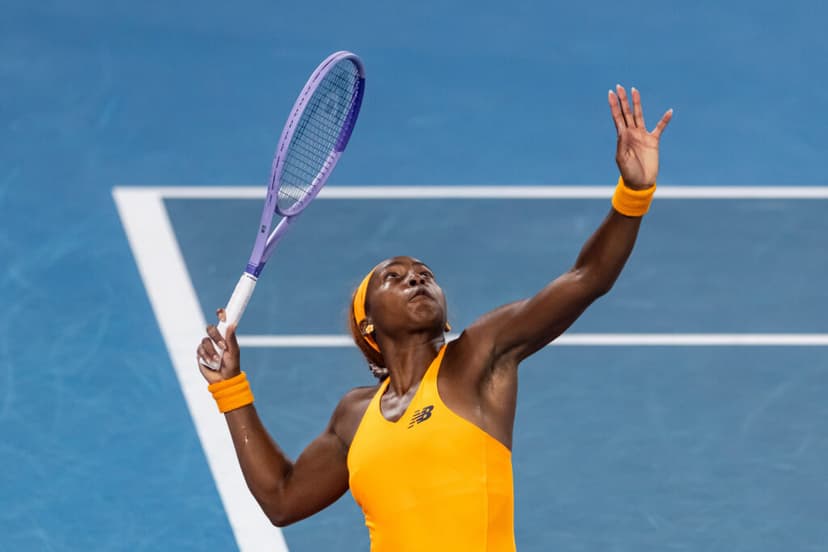 Coco Gauff's Serving Struggles and Coach Interaction at WTA Dubai